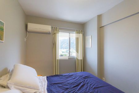 Quarto 1 de apartamento para alugar com 2 quartos, 75m² em Jacarepaguá, Rio de Janeiro