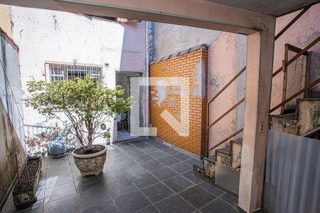 Casa à venda com 115m², 2 quartos e 1 vaga Casa à venda com 115m², 2 quartos e 1 vagaQuintal