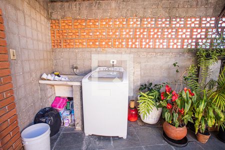 Casa à venda com 115m², 2 quartos e 1 vaga Casa à venda com 115m², 2 quartos e 1 vagaÁrea de serviço e terraço