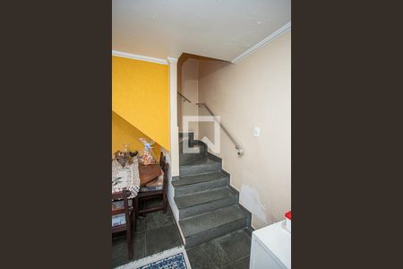 Escada de casa à venda com 2 quartos, 115m² em Chacara Nossa Senhora Aparecida, São Paulo