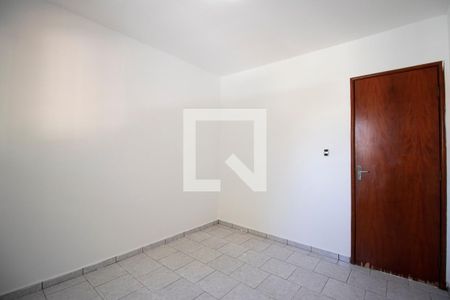 Quarto 1 de casa para alugar com 3 quartos, 121m² em Setor Goiânia 2, Goiânia