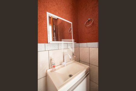 Lavabo de casa para alugar com 3 quartos, 121m² em Setor Goiânia 2, Goiânia