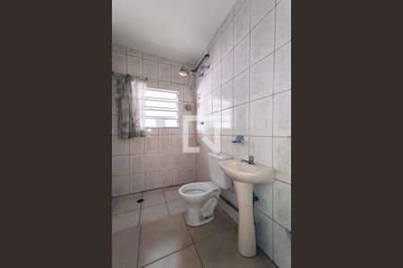 Banheiro de casa para alugar com 1 quarto, 50m² em Jardim Trianon, Taboão da Serra