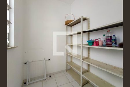 Apartamento à venda com 130m², 3 quartos e 1 vaga Apartamento à venda com 130m², 3 quartos e 1 vagaQuarto de Serviço
