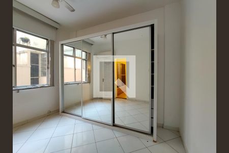 Apartamento à venda com 130m², 3 quartos e 1 vaga Apartamento à venda com 130m², 3 quartos e 1 vagaSuíte