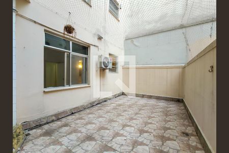 Apartamento à venda com 130m², 3 quartos e 1 vaga Apartamento à venda com 130m², 3 quartos e 1 vagaQuintal
