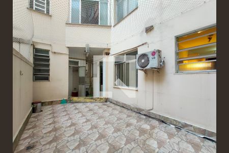 Apartamento à venda com 130m², 3 quartos e 1 vaga Apartamento à venda com 130m², 3 quartos e 1 vagaQuintal