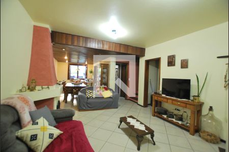 Sala de casa à venda com 5 quartos, 222m² em Teresópolis, Porto Alegre