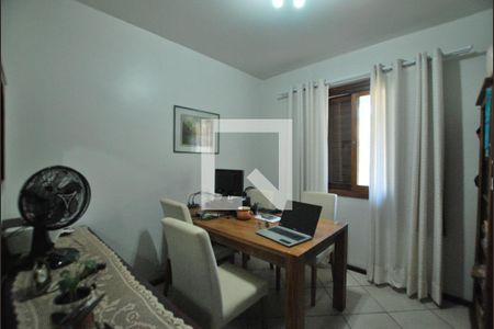 Quarto Reversivel de casa à venda com 5 quartos, 222m² em Teresópolis, Porto Alegre