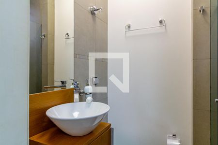 Apartamento à venda com 168m², 3 quartos e 1 vaga Apartamento à venda com 168m², 3 quartos e 1 vagaBanheiro 2