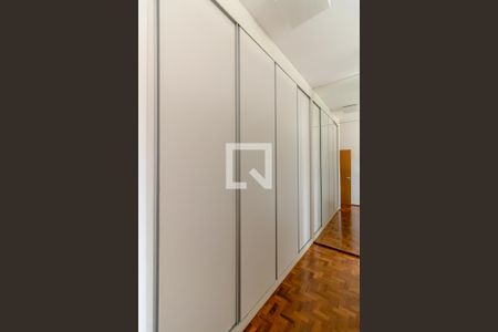 Apartamento à venda com 168m², 3 quartos e 1 vaga Apartamento à venda com 168m², 3 quartos e 1 vagaCloset do Quarto 1