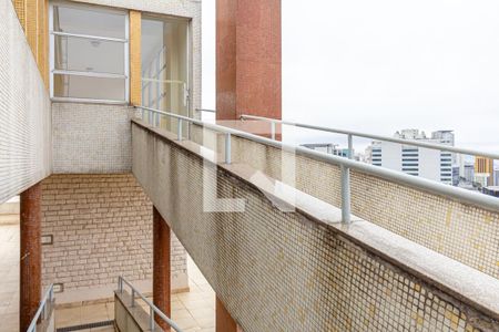 Apartamento à venda com 168m², 3 quartos e 1 vaga Apartamento à venda com 168m², 3 quartos e 1 vagaÁrea comum - Salão de Festas