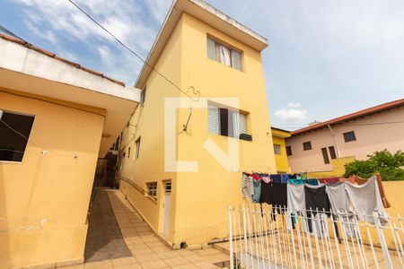 Casa à venda com 50m², 1 quarto e sem vagaQuintal