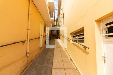 Casa à venda com 50m², 1 quarto e sem vagaQuintal