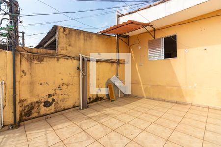 Casa à venda com 50m², 1 quarto e sem vagaQuintal