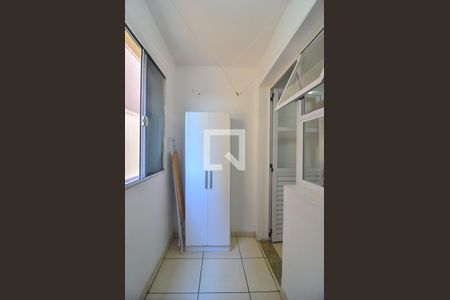 Apartamento para alugar com 60m², 2 quartos e 1 vagaÁrea de Serviço