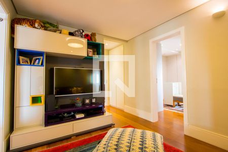 Apartamento à venda com 236m², 3 quartos e 4 vagasSala de TV