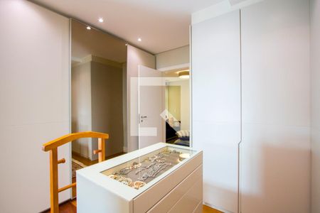 Apartamento à venda com 236m², 3 quartos e 4 vagasCloset do quarto 1