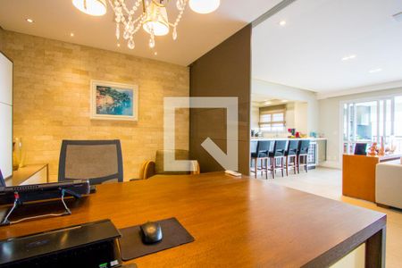 Apartamento à venda com 236m², 3 quartos e 4 vagasEscritório