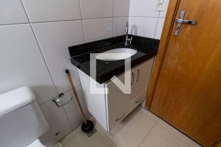 Apartamento para alugar com 82m², 2 quartos e 2 vagasDetalhe do banheiro social