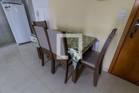 Detalhe da sala de apartamento para alugar com 2 quartos, 82m² em Caiçara, Praia Grande