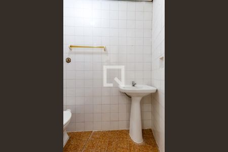 Casa à venda com 160m², 2 quartos e 1 vaga Casa à venda com 160m², 2 quartos e 1 vagaBanheiro de Serviço