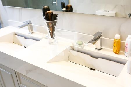 Apartamento à venda com 176m², 3 quartos e 3 vagas Apartamento à venda com 176m², 3 quartos e 3 vagasBanheiro da Suíte 3