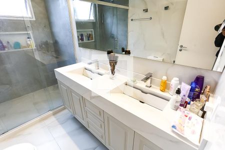 Apartamento à venda com 176m², 3 quartos e 3 vagas Apartamento à venda com 176m², 3 quartos e 3 vagasBanheiro da Suíte 3