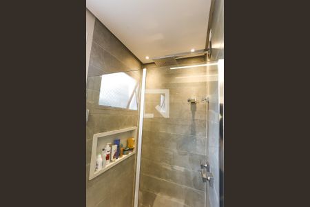 Apartamento à venda com 176m², 3 quartos e 3 vagas Apartamento à venda com 176m², 3 quartos e 3 vagasBanheiro da Suíte 2