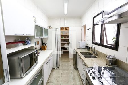 Apartamento à venda com 176m², 3 quartos e 3 vagas Apartamento à venda com 176m², 3 quartos e 3 vagasCozinha