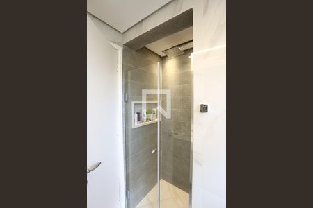 Apartamento à venda com 176m², 3 quartos e 3 vagas Apartamento à venda com 176m², 3 quartos e 3 vagasBanheiro da Suíte 1