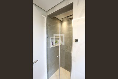 Apartamento à venda com 176m², 3 quartos e 3 vagas Apartamento à venda com 176m², 3 quartos e 3 vagasBanheiro da Suíte 1