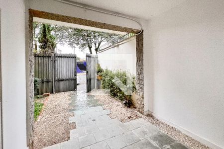 Casa para alugar com 150m², 3 quartos e 2 vagas Casa para alugar com 150m², 3 quartos e 2 vagasFachada