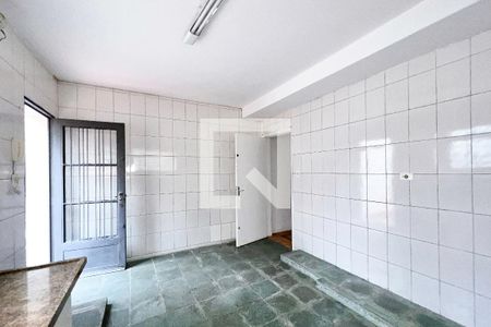 Casa para alugar com 150m², 3 quartos e 2 vagas Casa para alugar com 150m², 3 quartos e 2 vagasCozinha