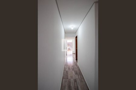 Corredor Quarto e Cozinha de casa para alugar com 1 quarto, 70m² em Jardim Rosalina, Cotia