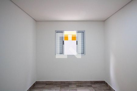 Quarto de casa para alugar com 1 quarto, 70m² em Jardim Rosalina, Cotia
