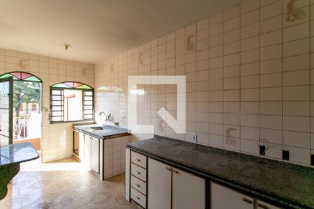Casa à venda com 271m², 2 quartos e 1 vaga Casa à venda com 271m², 2 quartos e 1 vagaCozinha