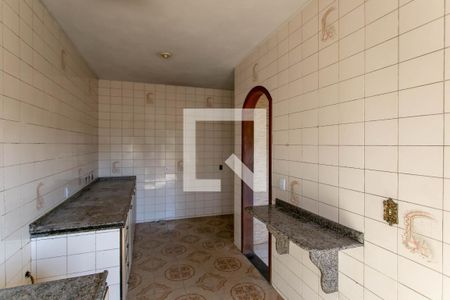 Casa à venda com 271m², 2 quartos e 1 vaga Casa à venda com 271m², 2 quartos e 1 vagaCozinha