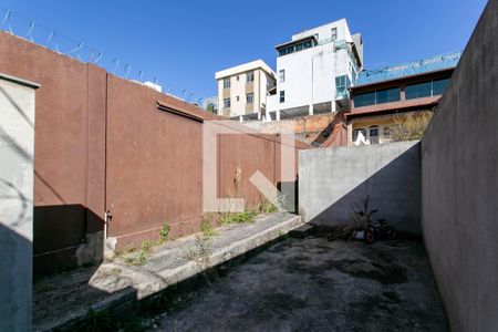 Casa à venda com 271m², 2 quartos e 1 vaga Casa à venda com 271m², 2 quartos e 1 vagaGaragem