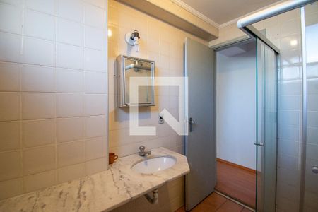 Banheiro de apartamento à venda com 1 quarto, 65m² em Centro , Campinas