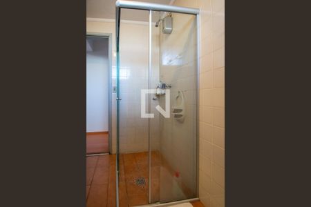 Banheiro de apartamento à venda com 1 quarto, 65m² em Centro , Campinas