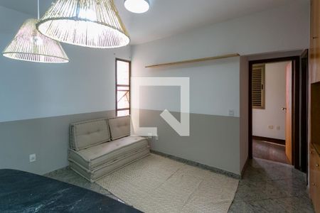 Sala de apartamento para alugar com 1 quarto, 45m² em Santo Antônio, Belo Horizonte