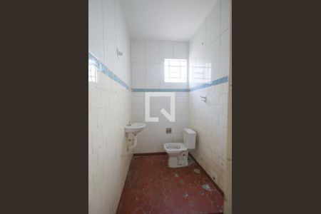 Banheiro de casa para alugar com 1 quarto, 45m² em Liberdade, São Paulo