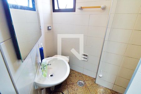 Apartamento para alugar com 250m², 3 quartos e 4 vagasBanheiro de Serviço