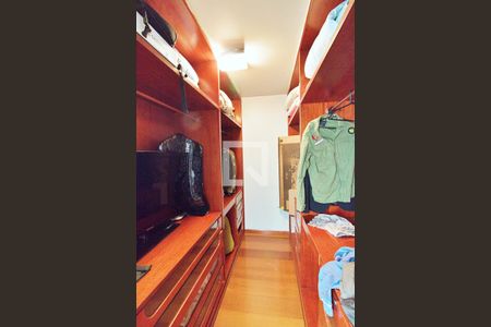 Apartamento para alugar com 250m², 3 quartos e 4 vagasCloset da Suíte 1