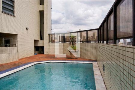 Apartamento para alugar com 250m², 3 quartos e 4 vagasÁrea comum - Piscina