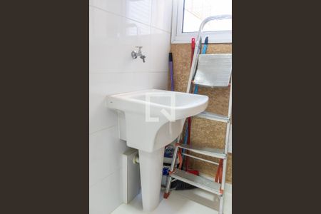 Casa de condomínio para alugar com 44m², 2 quartos e 1 vagaÁrea de serviço