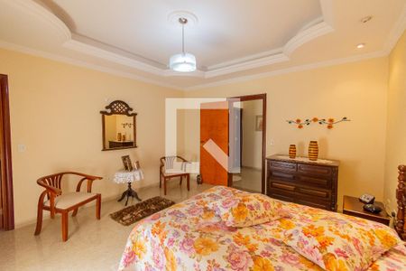 Casa à venda com 365m², 4 quartos e 10 vagasSuíte 1