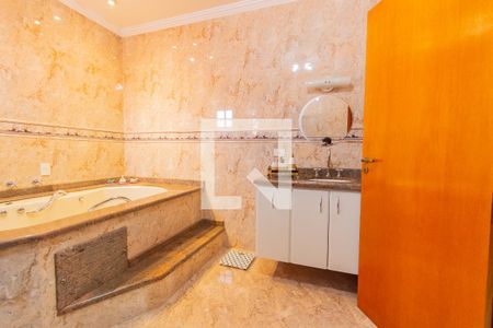 Banheiro da Suíte de casa à venda com 4 quartos, 365m² em Jardim Eulina, Campinas