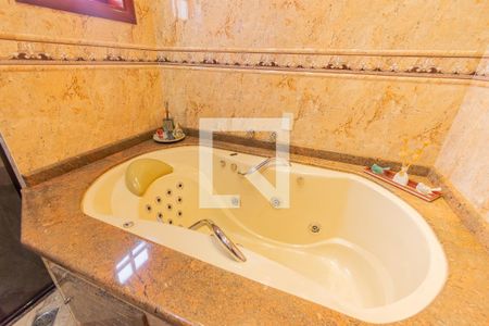 Detalhe do banheiro de casa à venda com 4 quartos, 365m² em Jardim Eulina, Campinas